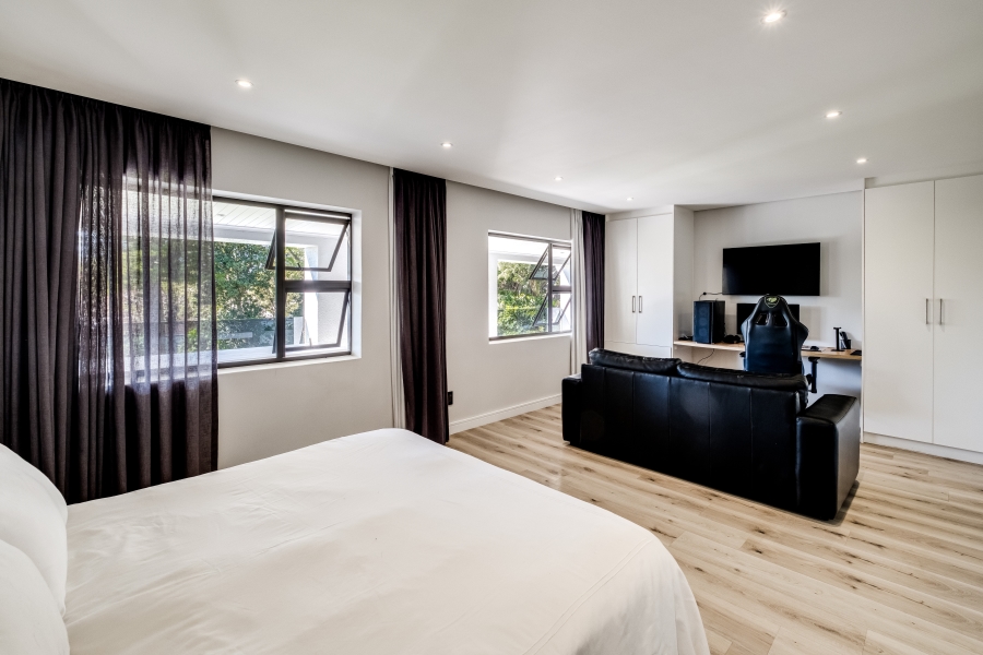 5 Bedroom Property for Sale in Valmary Park Western Cape